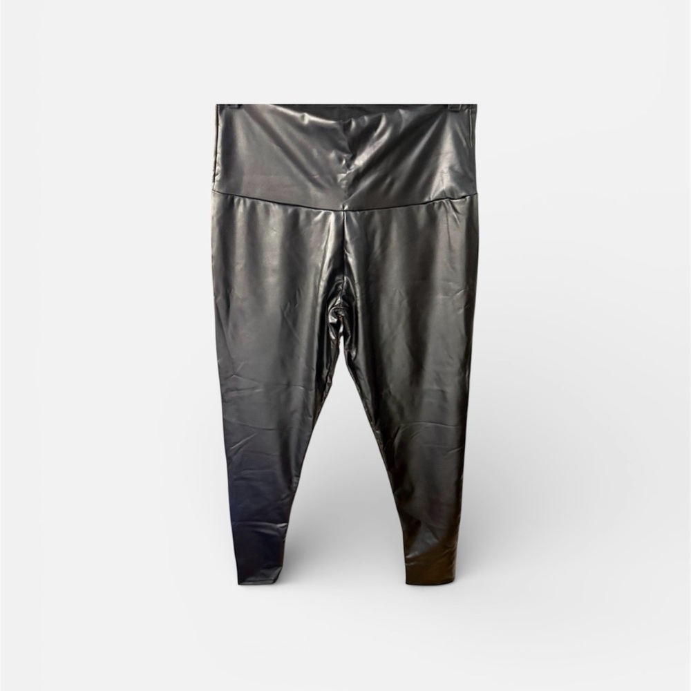 Anchored Arrows Black leather Leggings